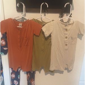 Set of 3 Larkspur baby bamboo shortys (6-12m) GUC